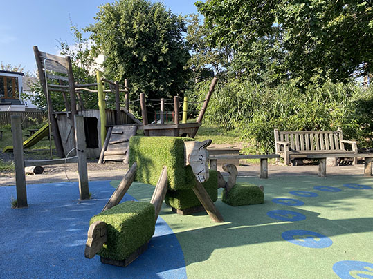 Stay and Play at Visiting Day (low income)