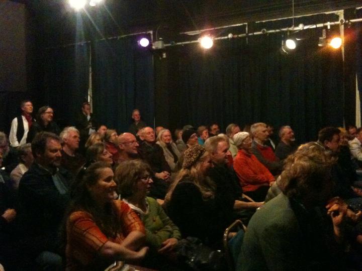 Free Singaround with local guests